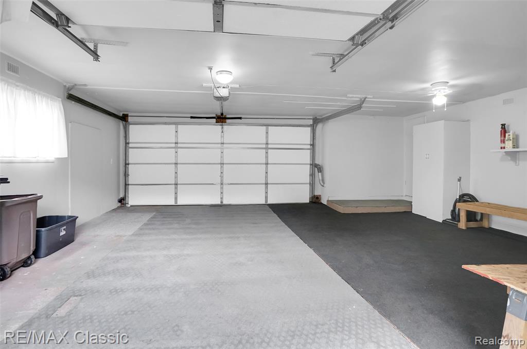 18248 Farmington Road Livonia, MI 48152 - Photo 24 of 30