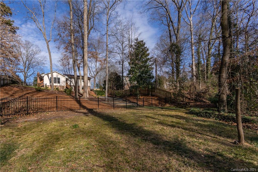 2101 Sagamore Road Charlotte, NC 28209 - Photo 33 of 38 Gallery Image 33