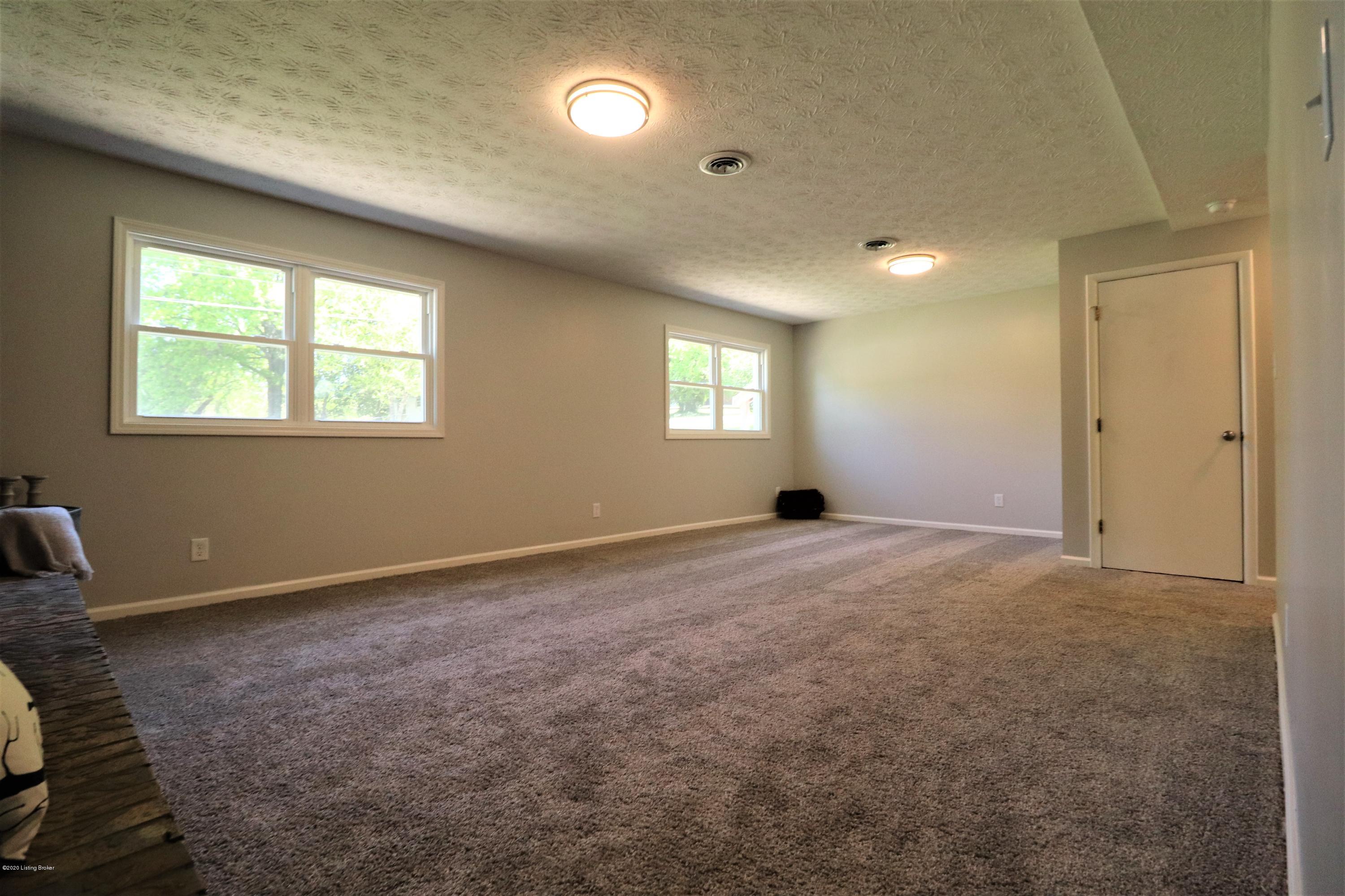 6808 Fernhaven Road Louisville, KY 40228 - Photo 13 of 18 Family 2