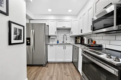 $260,000 | 420 64th Avenue, Unit 201, St. Petersburg, FL 33706