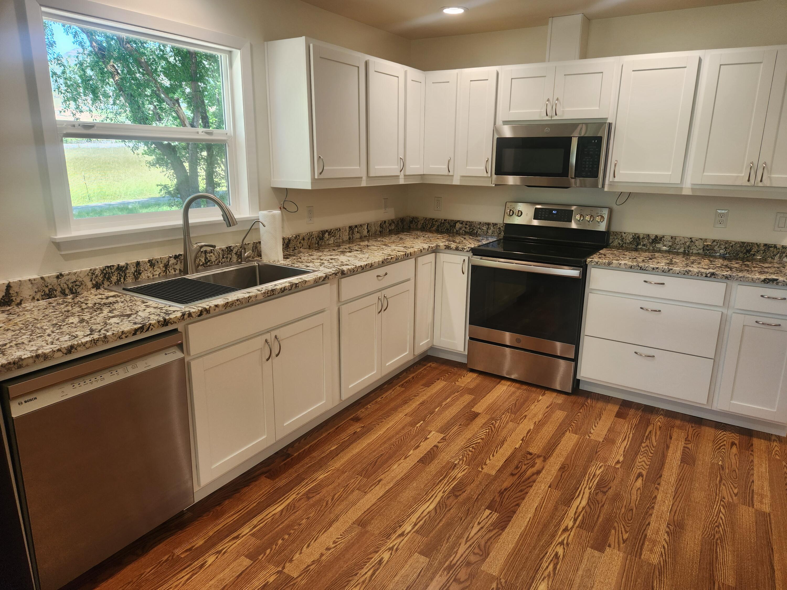 3975 Payne Road Medford, OR 97504 - Photo 35 of 48