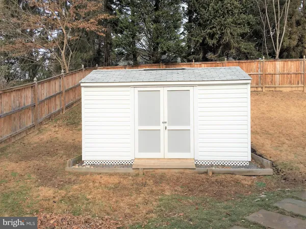 a view of a white house