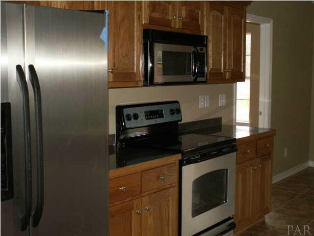 6001 Vanity Fair Road Milton, FL 32570 - Photo 7 of 12 Gallery Image 7