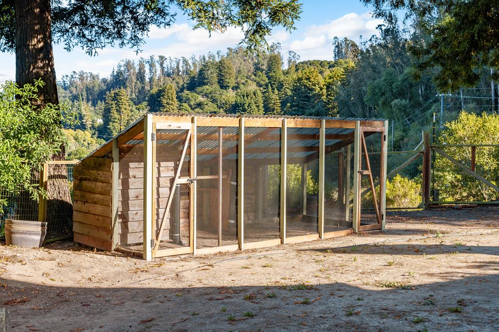 1000 Larkin Valley Road Watsonville, CA 95076 - Photo 26 of 100 Gallery Image 26