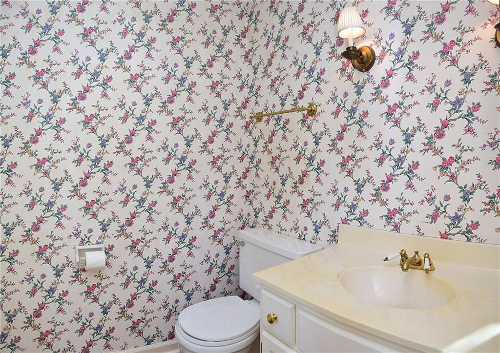 8234 Wilson Road Indianapolis, IN 46278 - Photo 20 of 41 Gallery Image 20