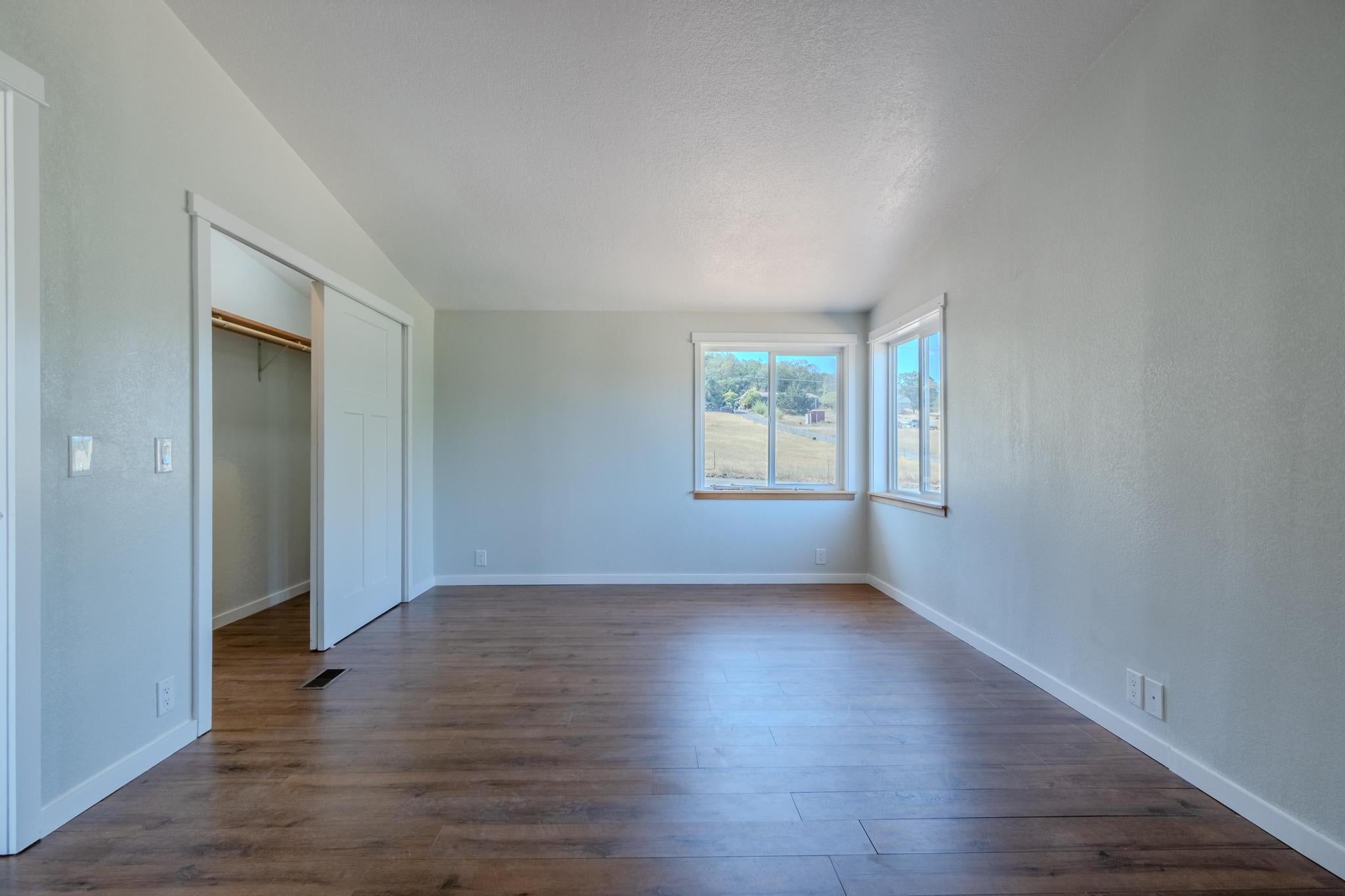 6527 Tolo Road Central Point, OR 97502 - Photo 18 of 34 01-26
