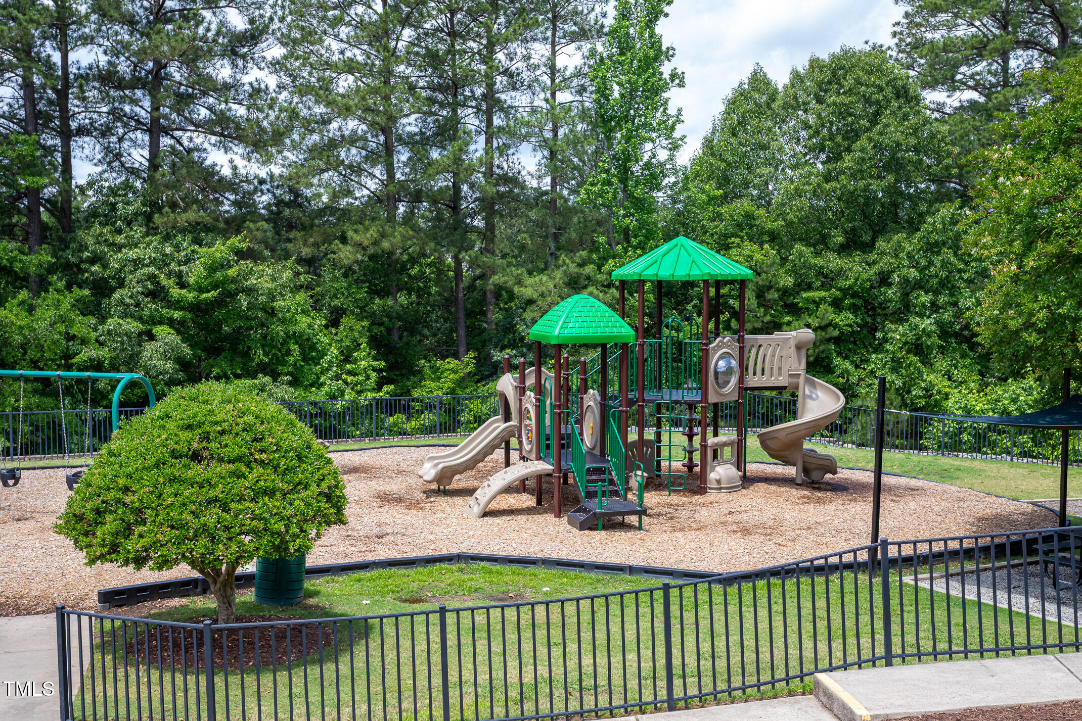 7244 Galon Glen Road Raleigh, NC 27613 - Photo 31 of 38 Community Playground