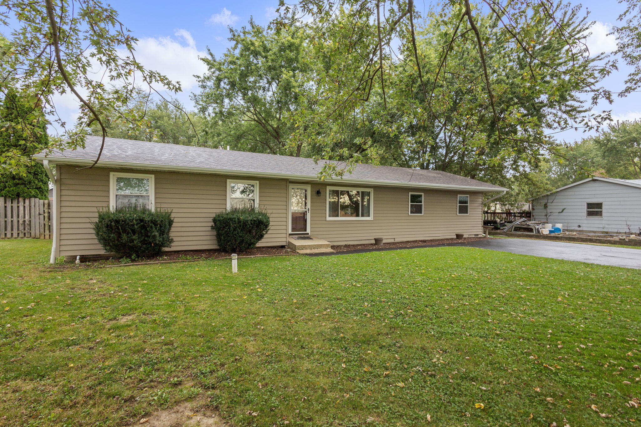 115 West Division Road Valparaiso, IN 46385 - Photo 2 of 23 2048x1365