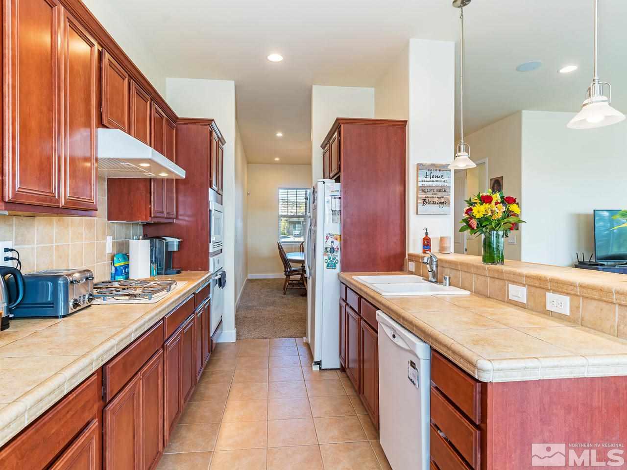 475 Stonegate Court Reno, NV 89506 - Photo 6 of 16 Photo 6