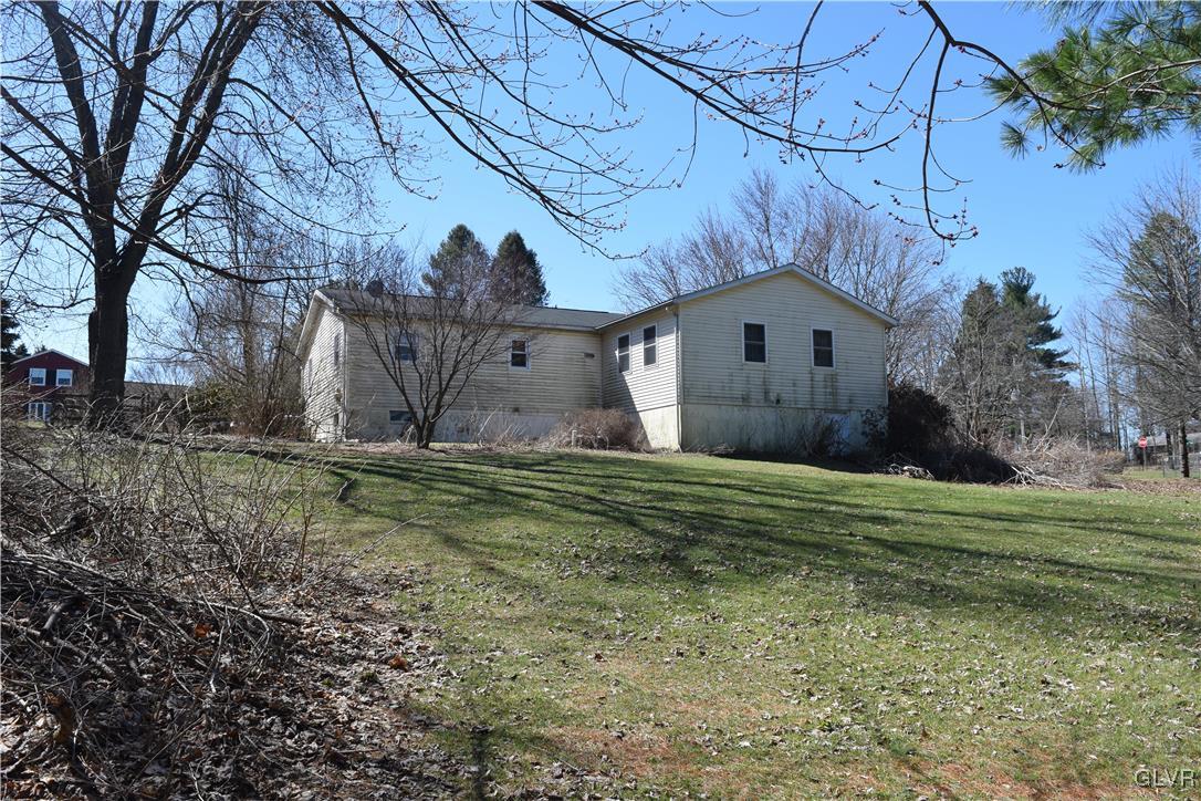 8941 Pleasant View Road Bangor, PA 18013 - Photo 5 of 13 Gallery Image 5