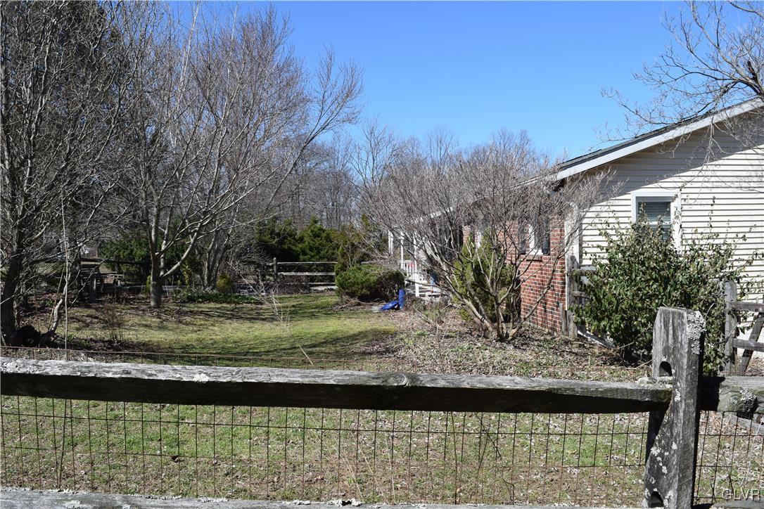 8941 Pleasant View Road Bangor, PA 18013 - Photo 9 of 13 Gallery Image 9