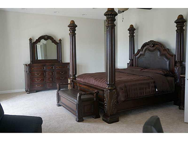 2212 Ridgewood Circle Royal Palm Beach, FL 33411 - Photo 15 of 34 Bathroom Master.