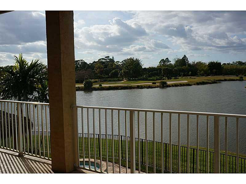 2212 Ridgewood Circle Royal Palm Beach, FL 33411 - Photo 28 of 34 View.