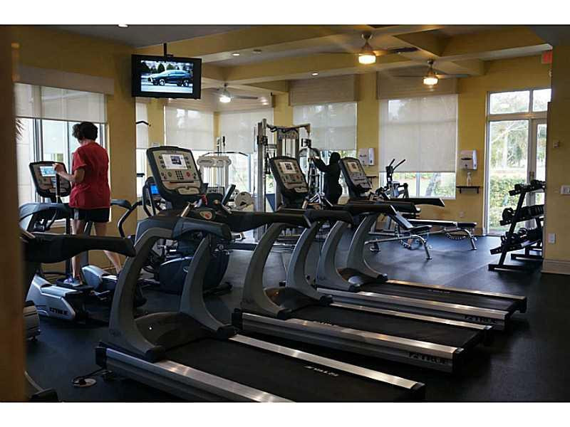 2212 Ridgewood Circle Royal Palm Beach, FL 33411 - Photo 33 of 34 Clubhouse.