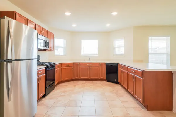 $1,975 | 16603 Live Oak Canyon Drive, Houston, TX 77084