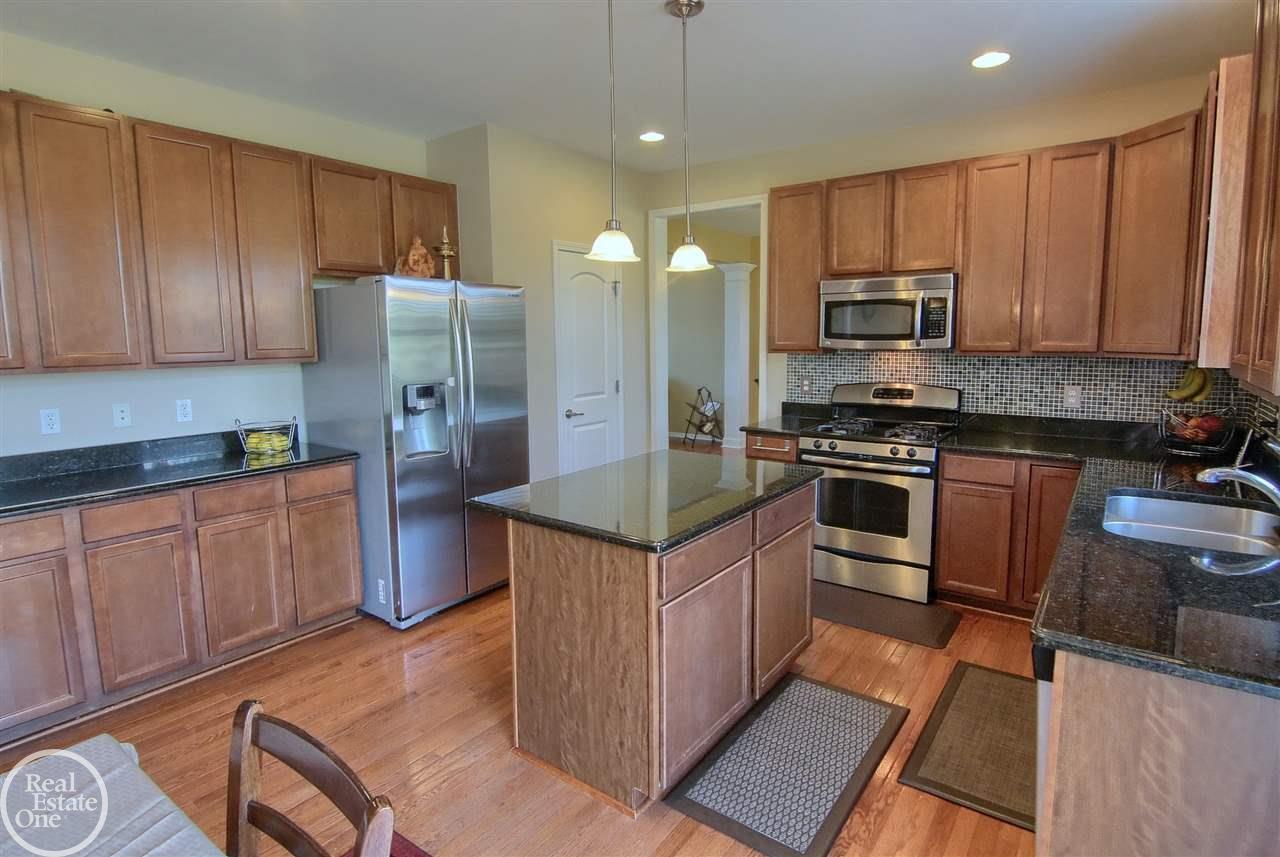3734 Connors Drive Rochester Hills, MI 48307 - Photo 10 of 36