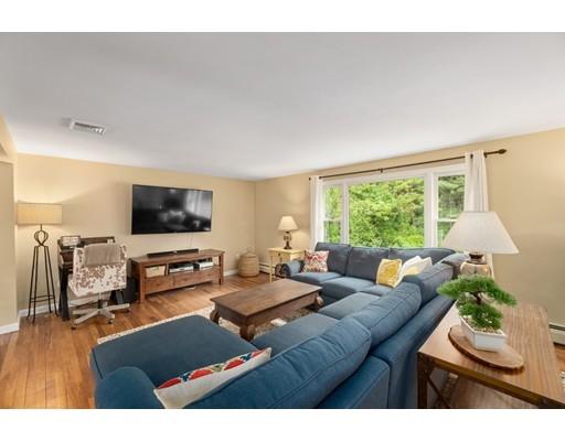 34 B Edgewood Road Southborough, MA 01772 - Photo 4 of 24