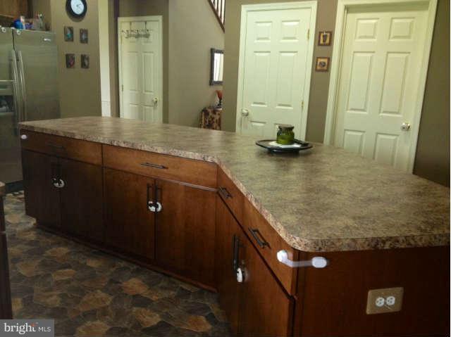 3900 Calico Circle Point of Rocks, MD 21777 - Photo 13 of 30 Kitchen