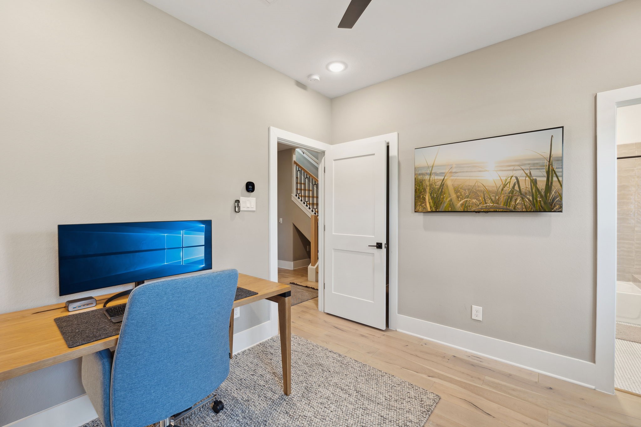 1413 West 23rd Street Houston, TX 77008 - Photo 8 of 39 a room with furniture and a table