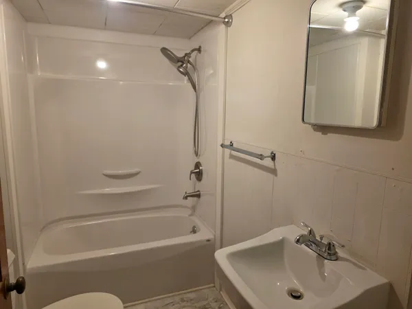 $900 | 96 Main Street, Unit #6, Lancaster, NH 03584