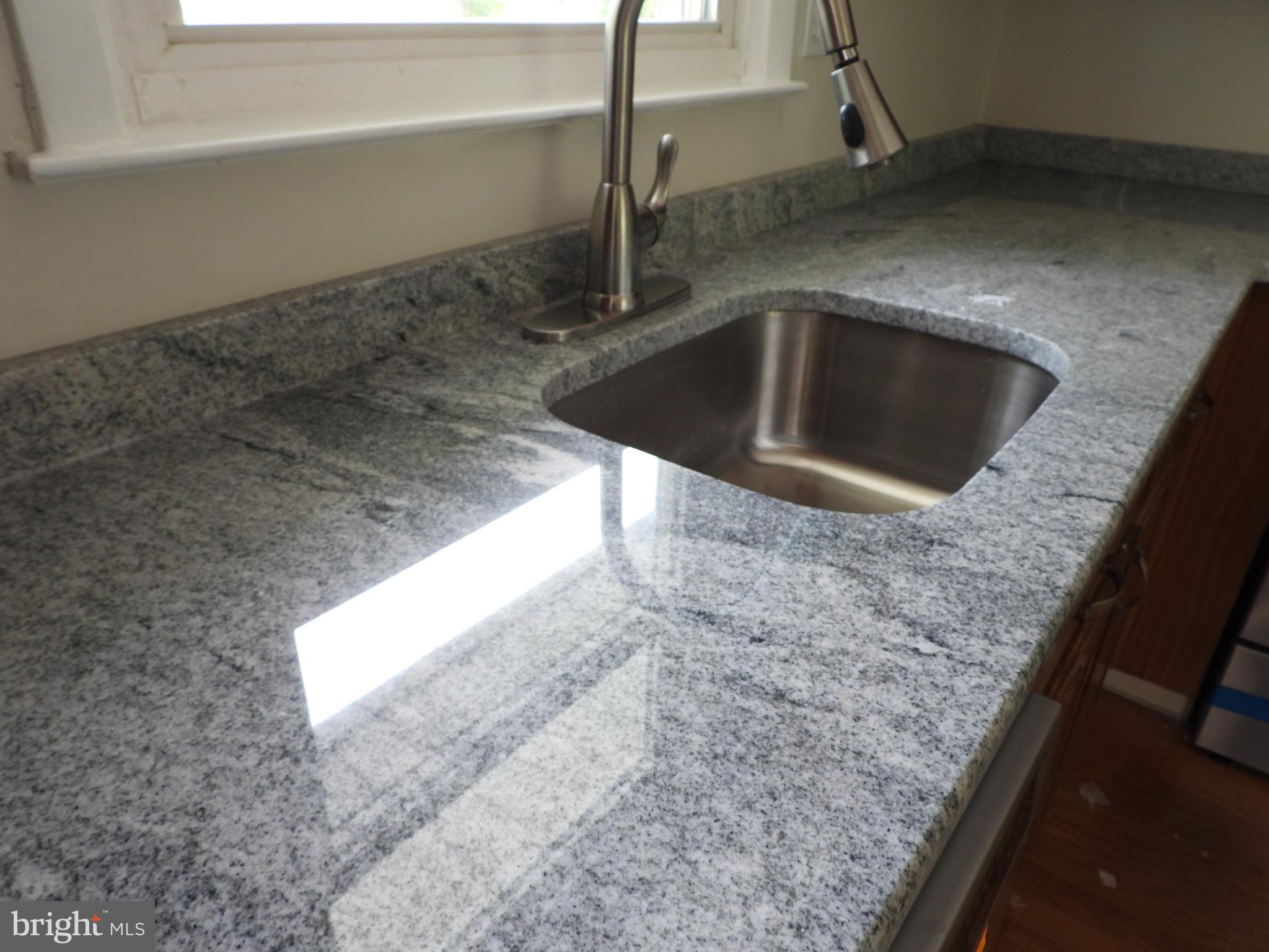 21 Meadowlark Road Stratford, NJ 08084 - Photo 3 of 23 Gallery Image 3