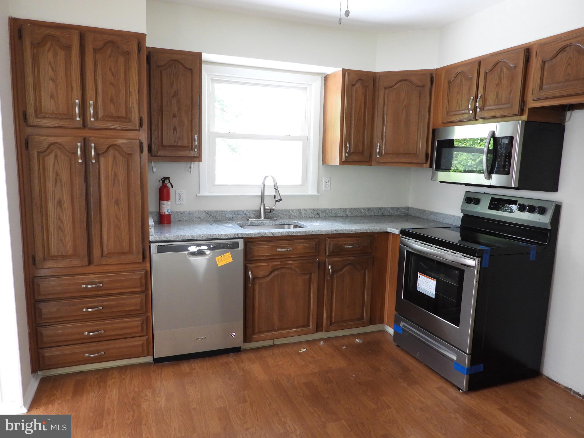 21 Meadowlark Road Stratford, NJ 08084 - Photo 4 of 23 Gallery Image 4