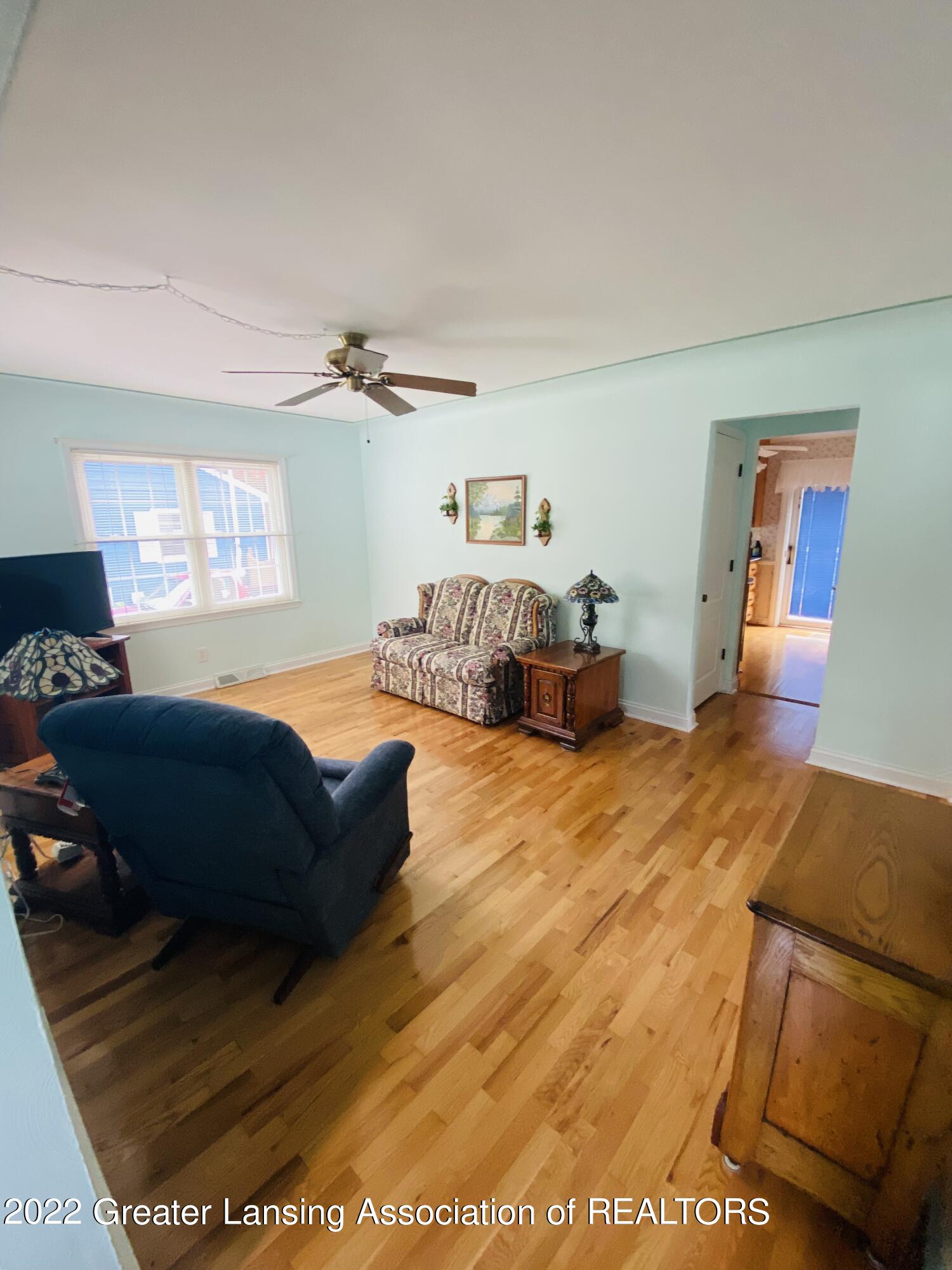 Living room 3