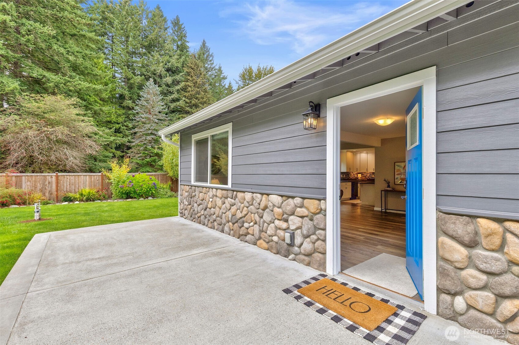 991 Southwest Berry Lake Road Port Orchard, WA 98367 - Photo 4 of 40 Gallery Image 4