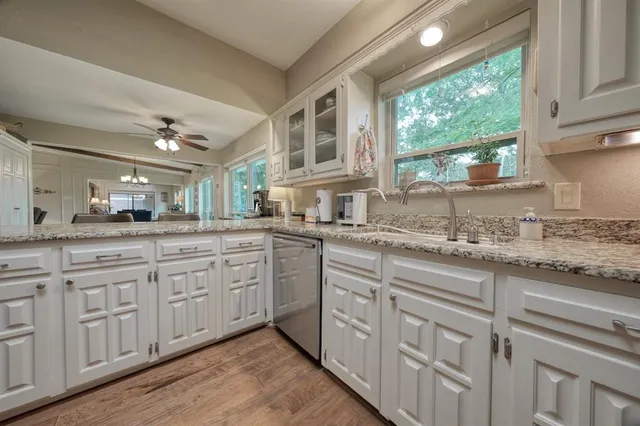 $515,000 | 220 Texas Drive, Hideaway, TX 75771