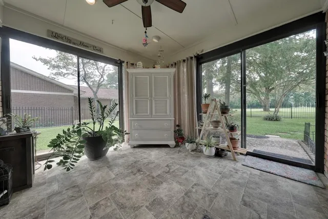 $515,000 | 220 Texas Drive, Hideaway, TX 75771