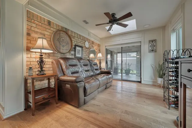 $515,000 | 220 Texas Drive, Hideaway, TX 75771