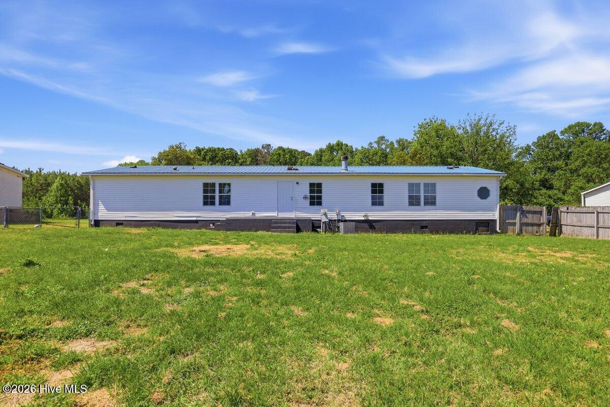 114 Duck Ridge Drive Pikeville, NC 27863 - Photo 6 of 36 114 Duck Ridge Dr-6