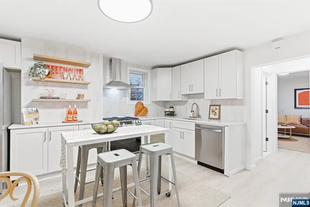 $400,000 | 86 Roosevelt Avenue, Belleville, NJ 07109