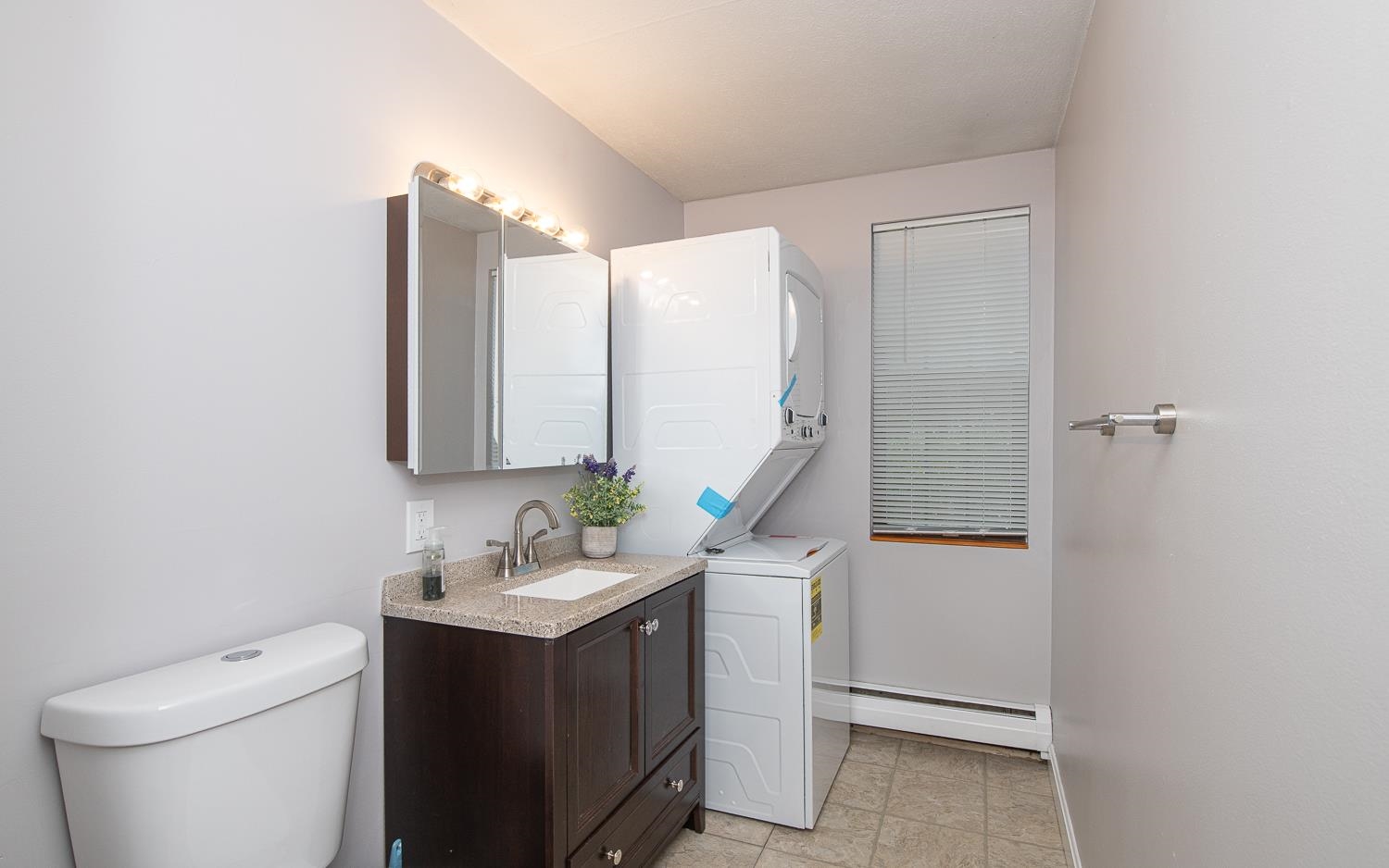 48 Westville Road, Unit 2 5 Plaistow, NH 03865 - Photo 18 of 25 Gallery Image 18