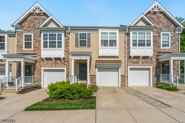 $750,000 | 18 Bahr Circle, Verona, NJ 07044