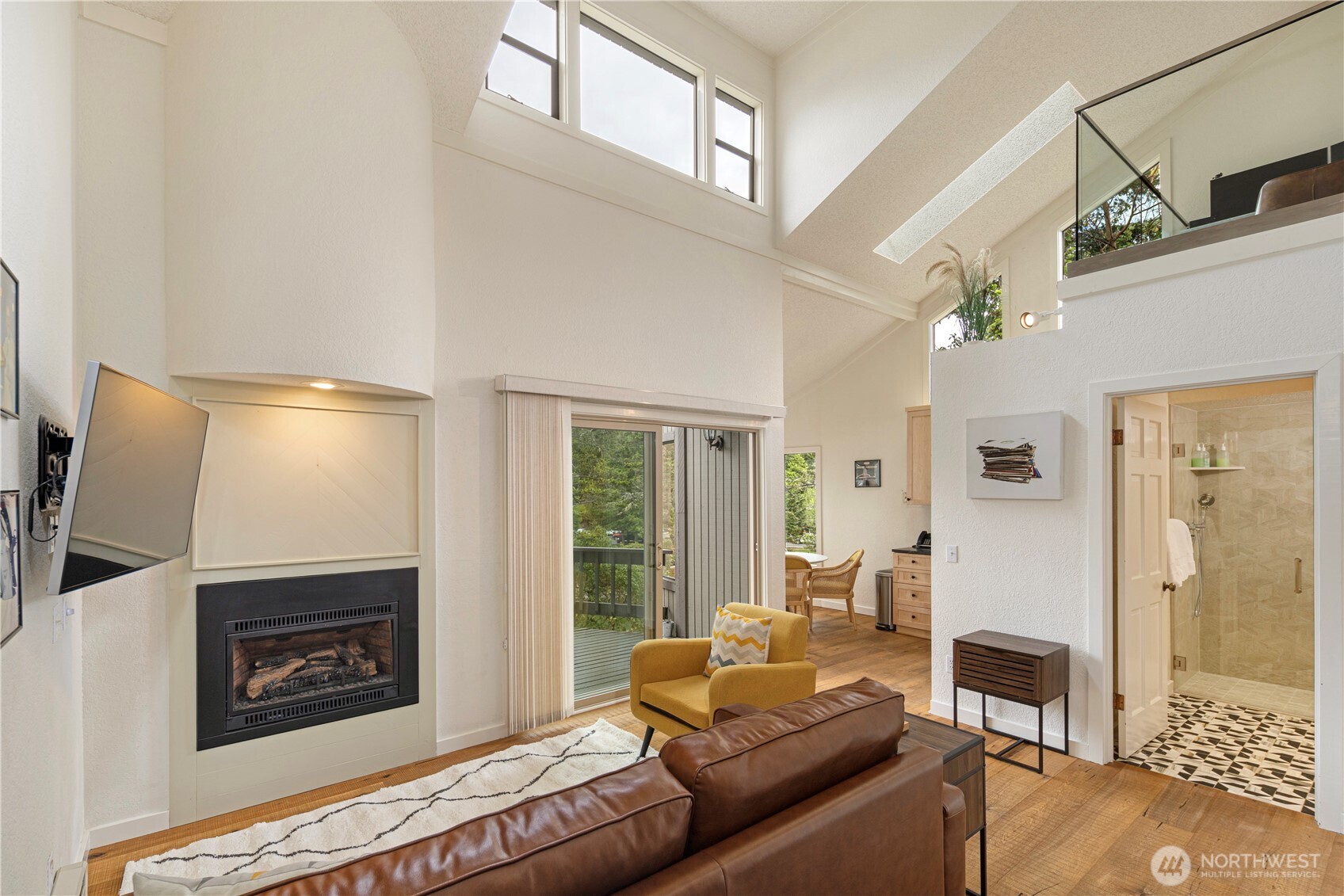 98 Armadale Road, Unit 215 Friday Harbor, WA 98250 - Photo 4 of 39 Gallery Image 4