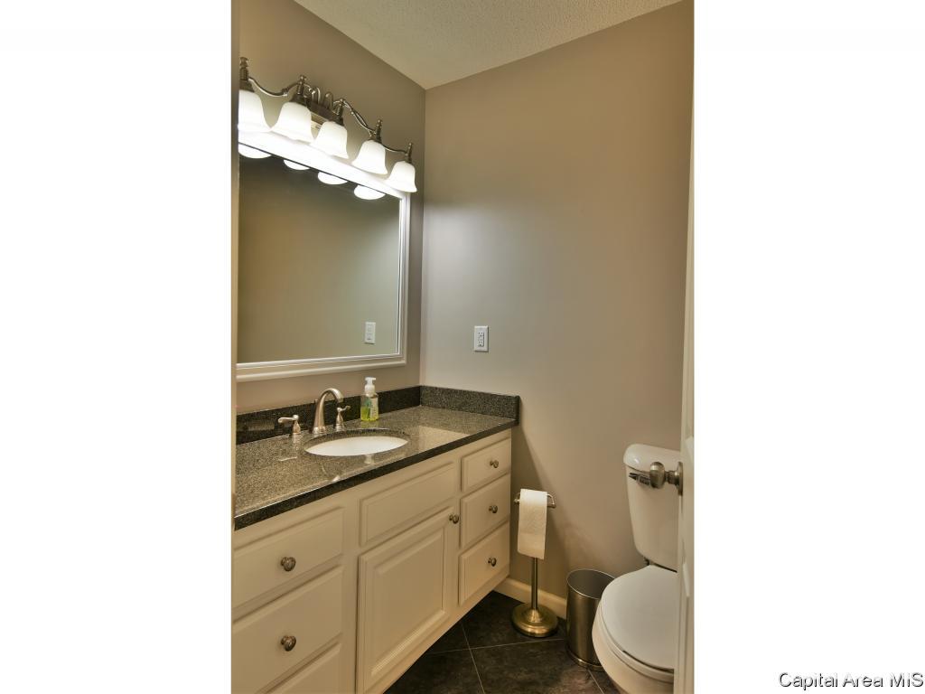 437 Armor Road Springfield, IL 62704 - Photo 20 of 35