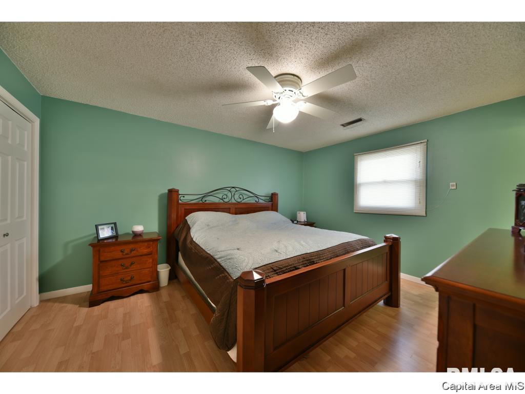 437 Armor Road Springfield, IL 62704 - Photo 23 of 35