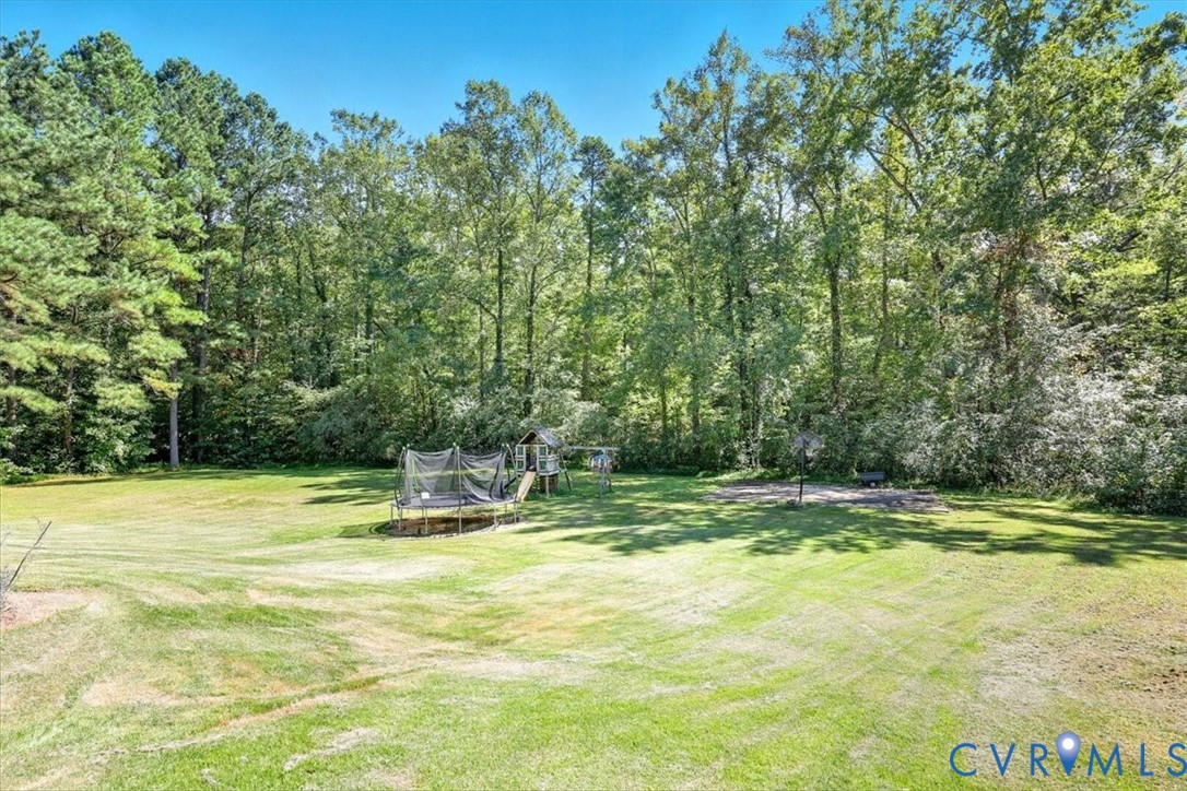 237 Craddock Street Boydton, VA 23917 - Photo 6 of 35