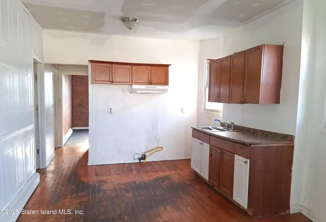 $674,900 | 818 Post Avenue | West Brighton