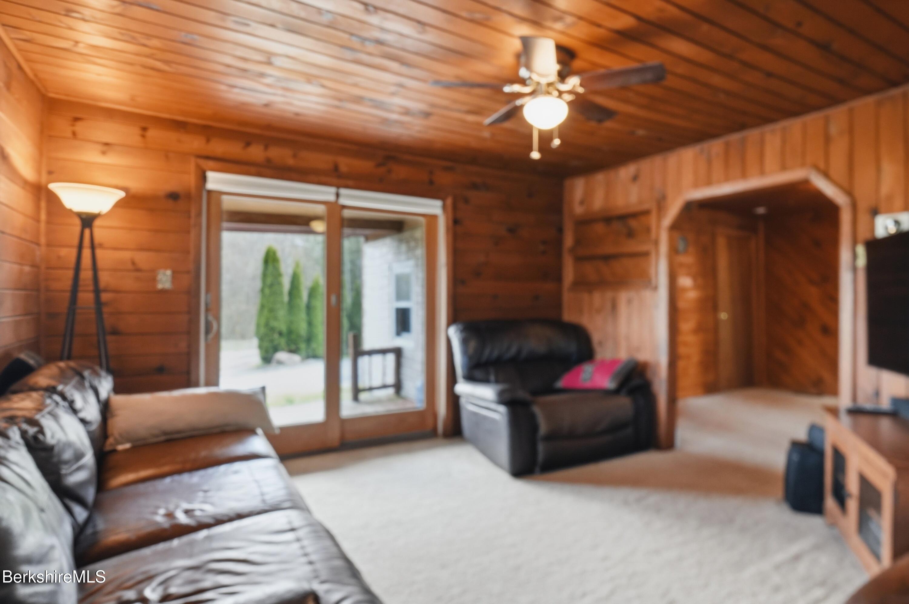 475 W Road Clarksburg, MA 01247 - Photo 23 of 47 Livingroom