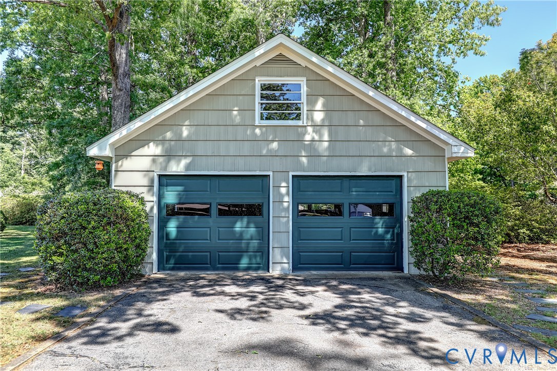 1817 Pocoshock Boulevard North Chesterfield, VA 23235 - Photo 35 of 41 a front view of a house
