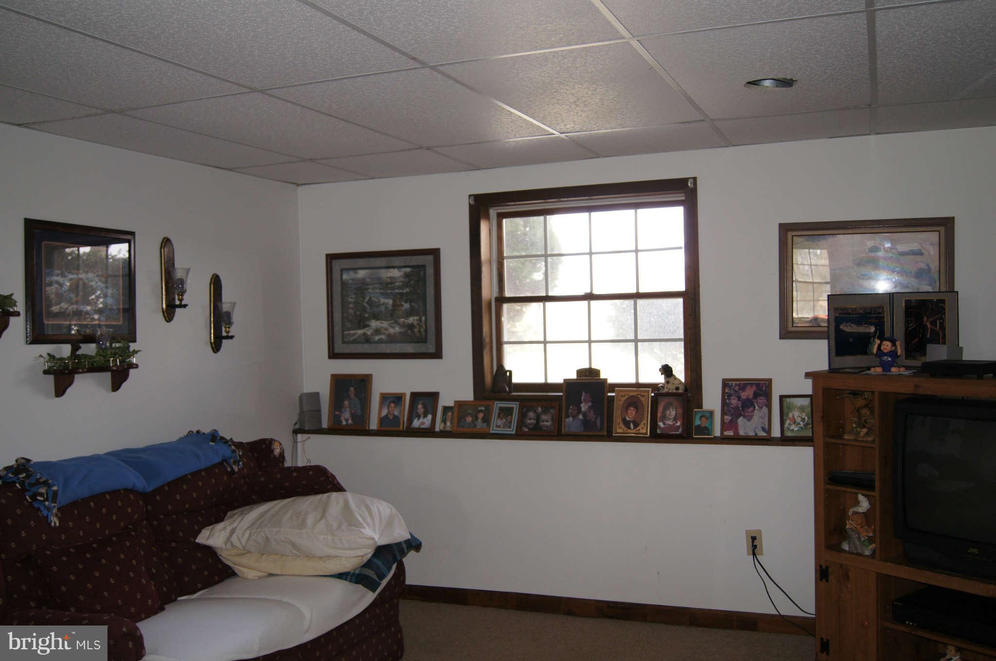 92 Brick Hill Road Elkton, MD 21921 - Photo 8 of 17 Family Room