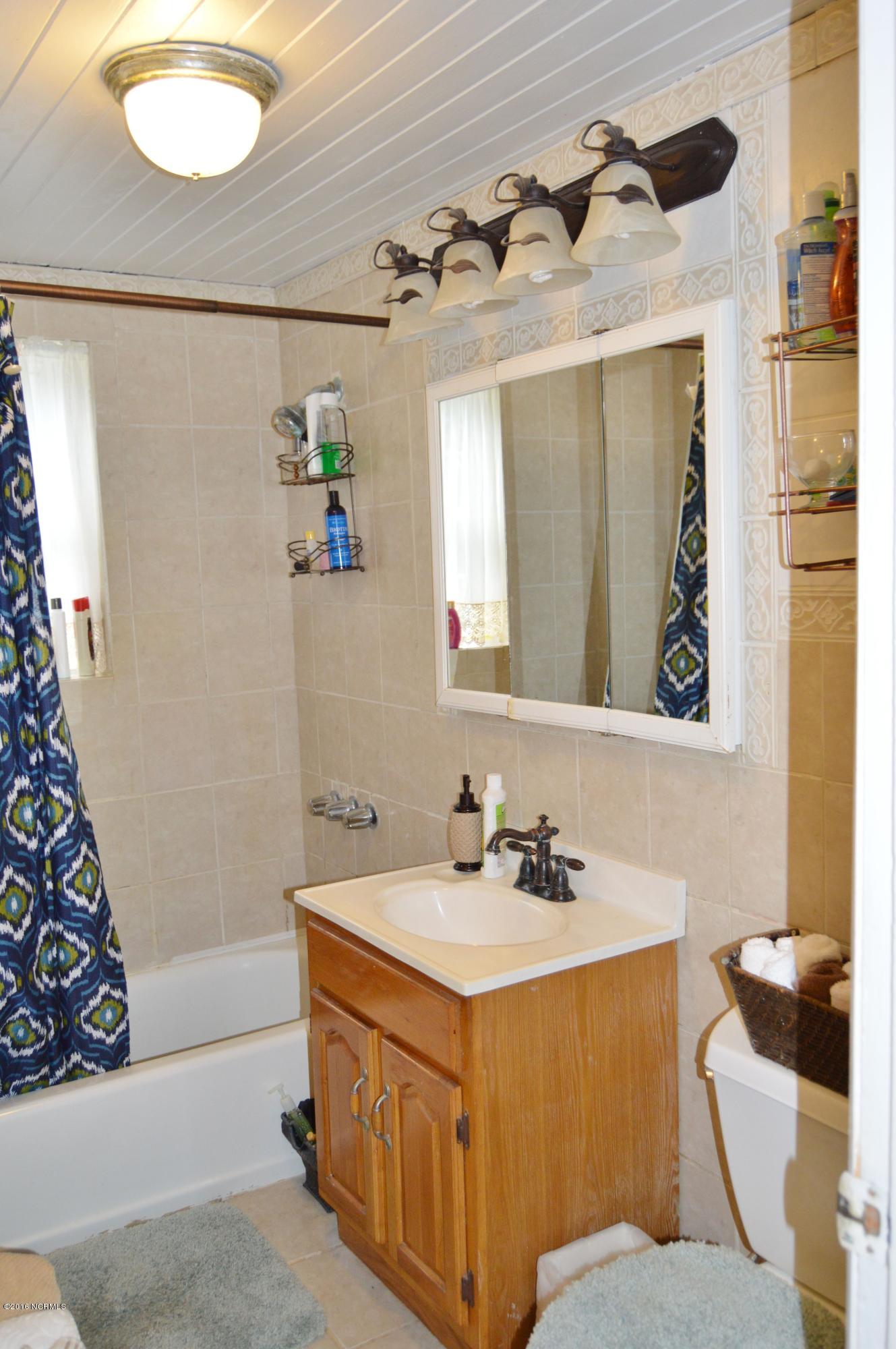 4830 Englishtown Road Willard, NC 28478 - Photo 15 of 28 bathroom
