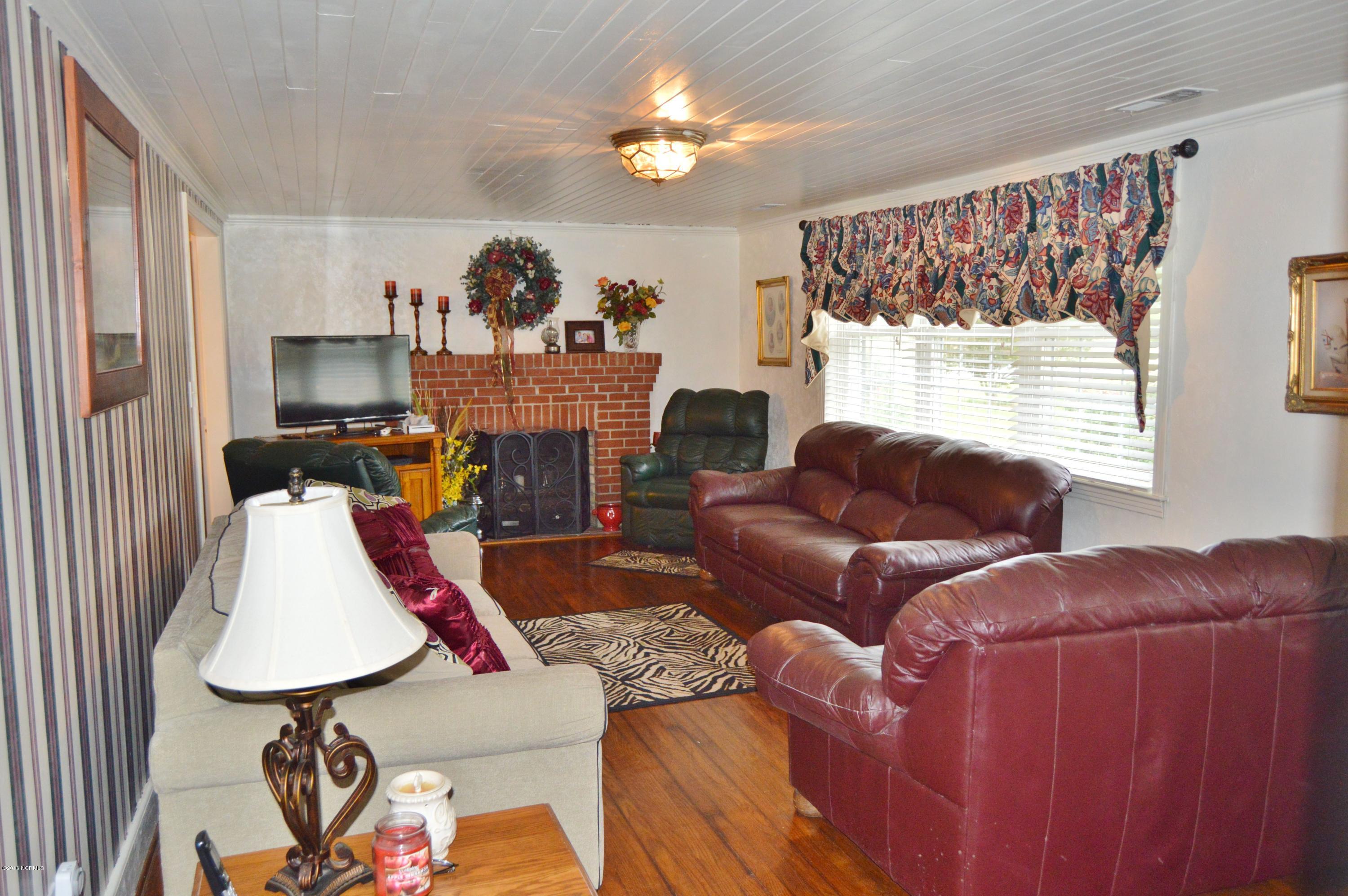 4830 Englishtown Road Willard, NC 28478 - Photo 7 of 28 living