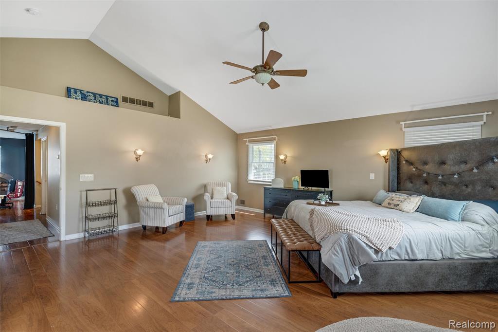 415 Leon Road Walled Lake, MI 48390 - Photo 32 of 48