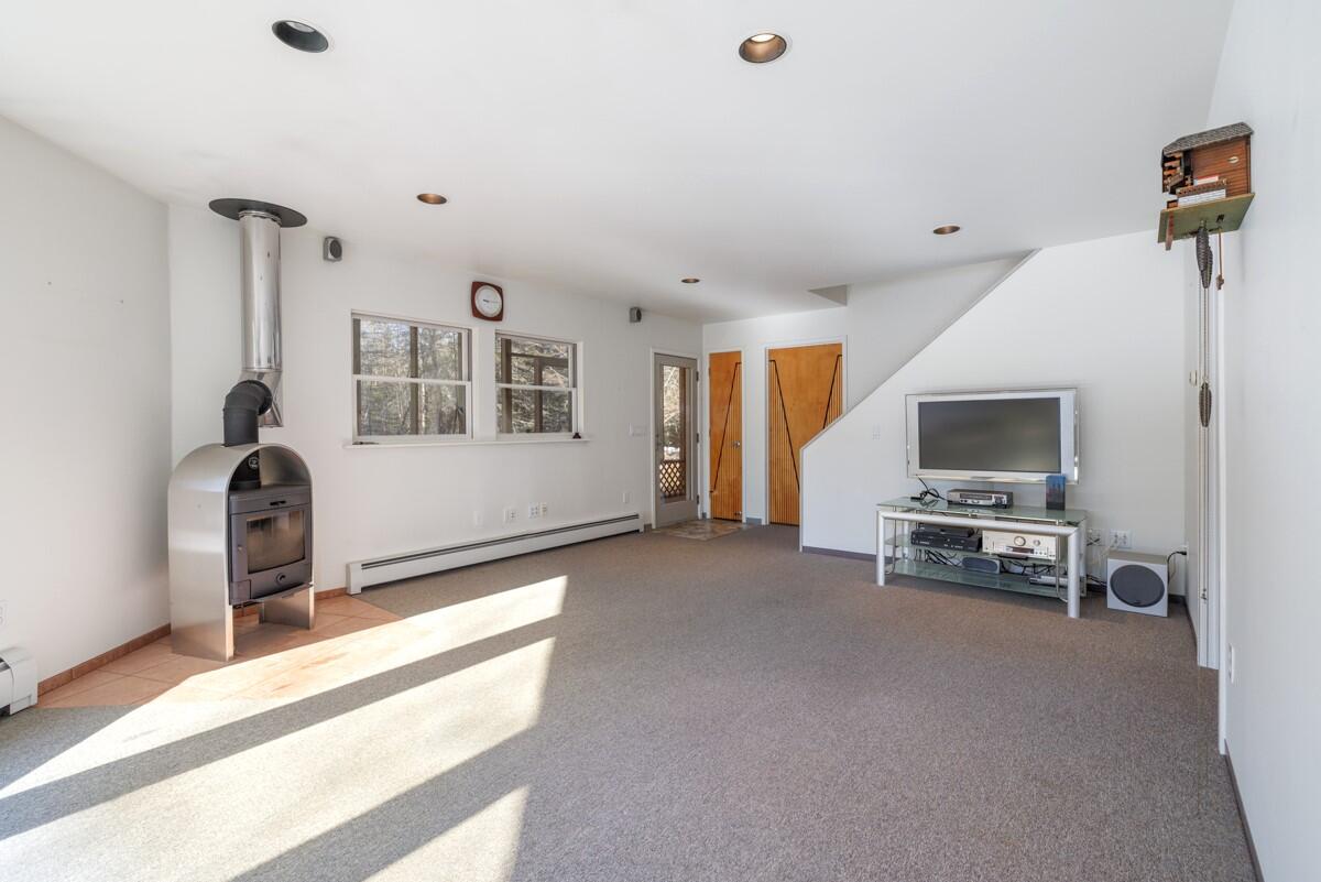 20 Loon Cove Road Gouldsboro, ME 04607 - Photo 7 of 40 L 6
