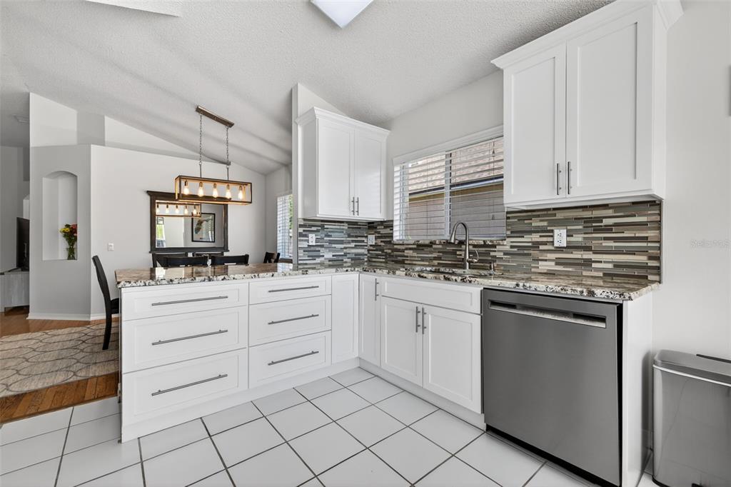 8525 Heyward Road Tampa, FL 33635 - Photo 10 of 36 Gallery Image 10