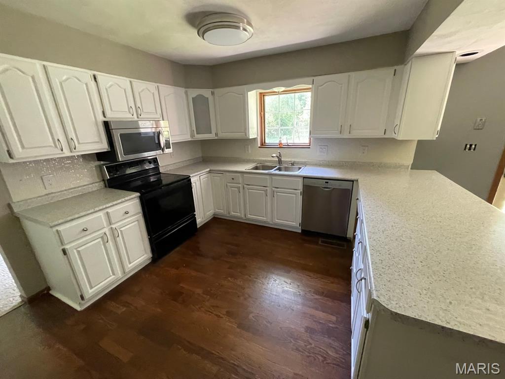 4441 Old Caseyville Road Belleville, IL 62223 - Photo 6 of 30
