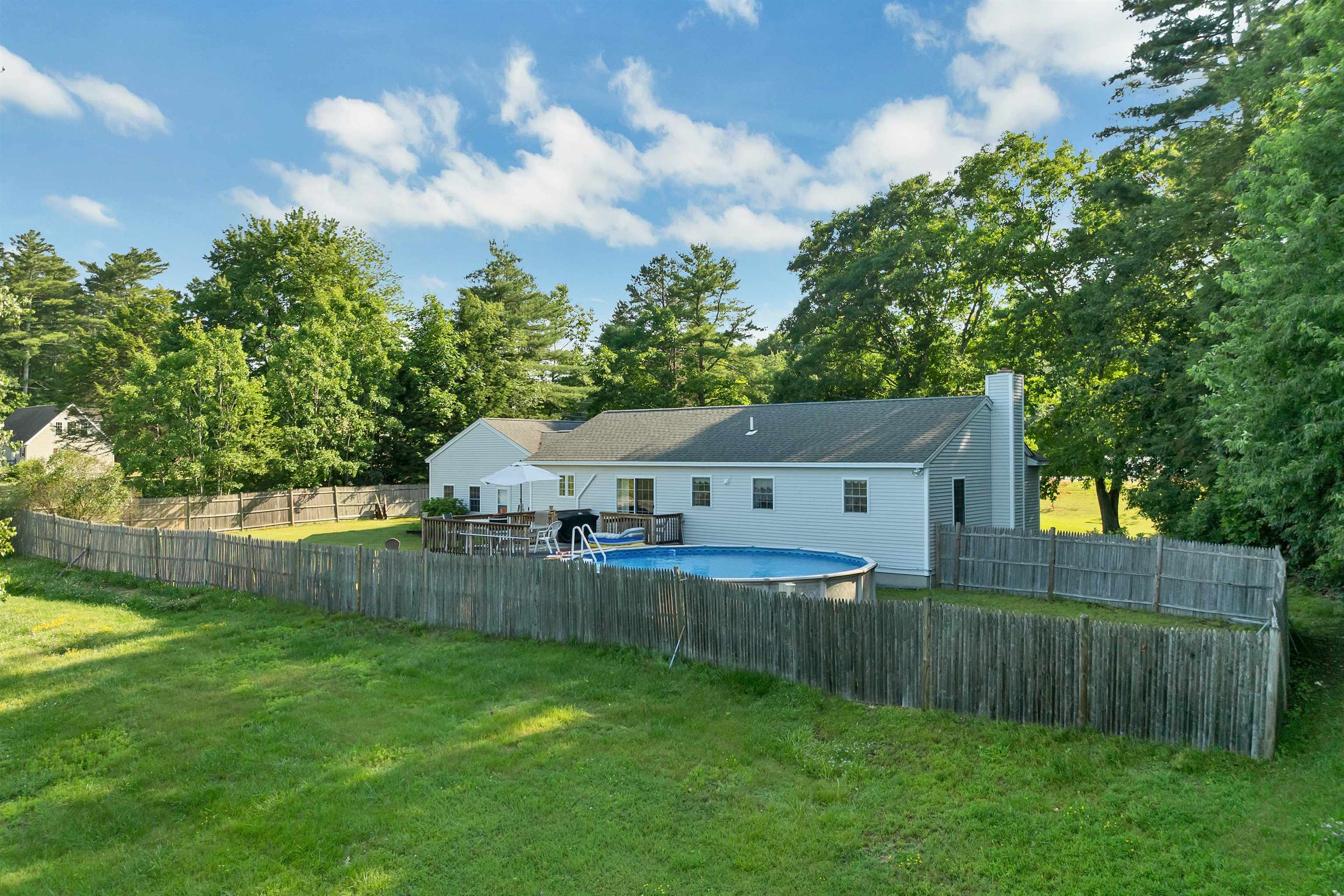 84 Fremont Road Raymond, NH 03077 - Photo 4 of 43